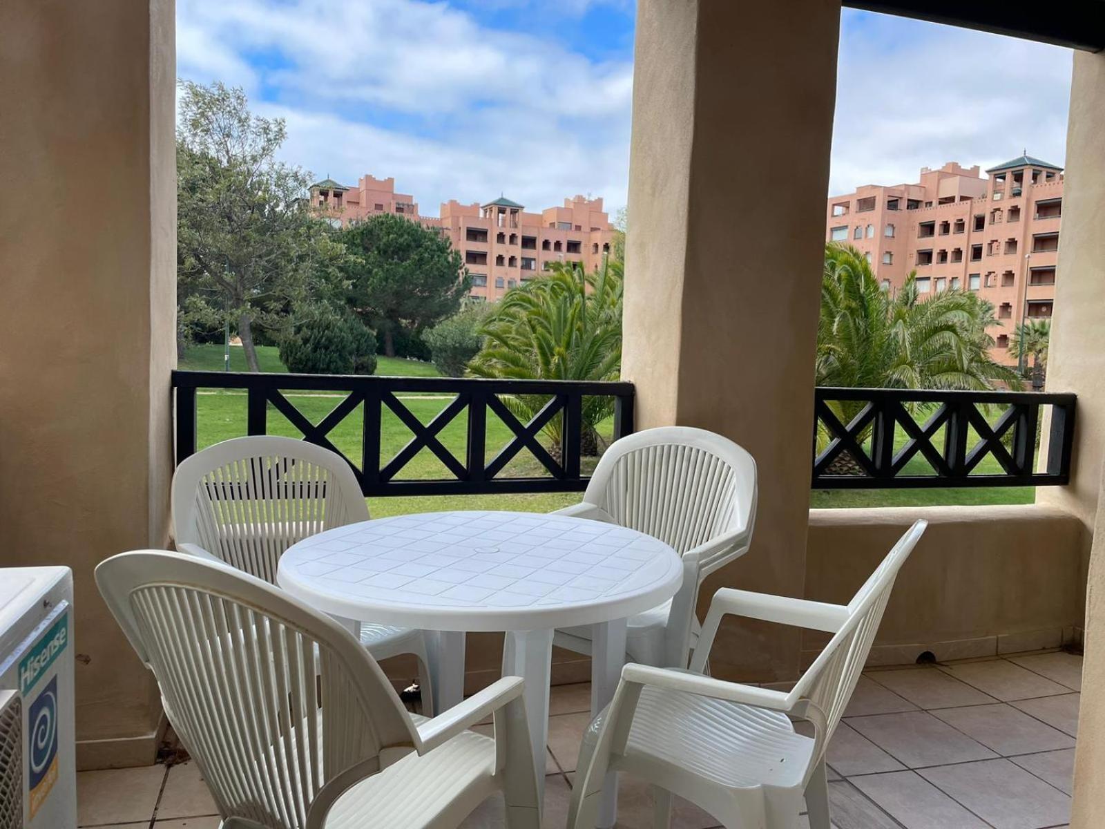 Vista Jardin En Urb. Jardines De Isla Canela. Esterno foto